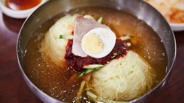 300만명 몰렸다…부산에 온 외국인 관광객들이 줄 서서 먹는 음식 1위는?