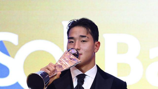 ‘신인왕-골든글러브 동시 석권 도전’ KT 안현민, 박재홍-이병규가 만든 계보 다시 이을까?