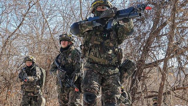 이재용 회장 아들과 비교되는 선택…군대 안 가려고 '꼼수' 부린 남자들