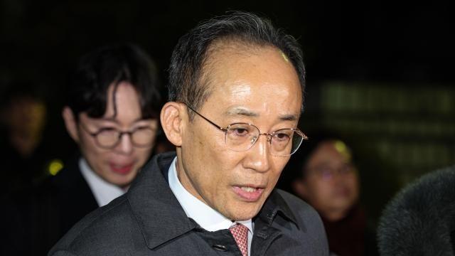 與, 추경호 불구기소에…