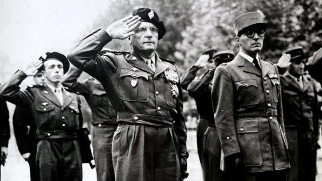 “한국 가겠다”며 네 계급 셀프 강등… 프랑스 4성장군