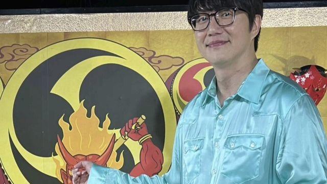 의상 때문에 일본에서 화제가 된 성시경