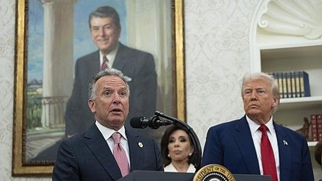 최측근그룹이 좌우하는 트럼프 외교정책…