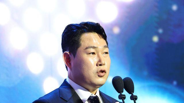2025 골든글러브 관전 포인트는 ‘형님들’…10번째 황금장갑 노리는 양의지·최고령 수상자 최형우