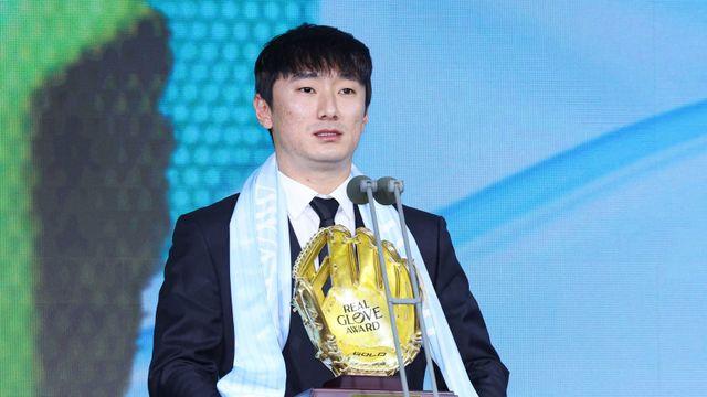 후보만 12명 배출한 LG, 신민재는 골든글러브 유력…3년 연속 수상 노리는 오스틴은 하필 디아즈와 경쟁