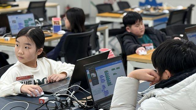 웹젠, 임직원 자녀 대상 하반기 '무료 코딩 교육' 성료