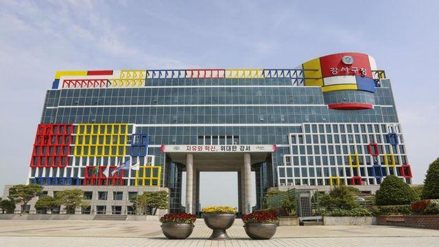 점용허가 없이 지어진 체육시설…부산 강서구 '기관 경고'