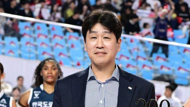 김종민 한국도로공사 감독, 여자배구 최다승 기록 '눈앞'