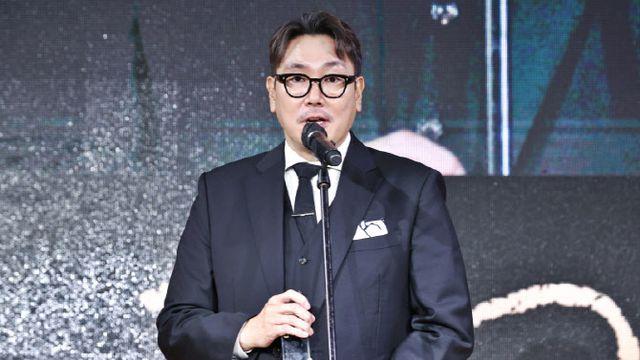 ‘소년범’ 조진웅 은퇴에…“법 취지 어긋나”·“피해자 연대가 먼저”