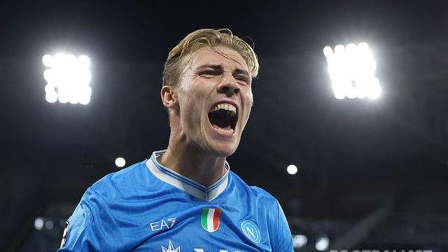 “내년엔 이탈리아어로…” 나폴리에 푹 빠진 호일룬, 10경기 만에 지난 시즌 득점수 타이