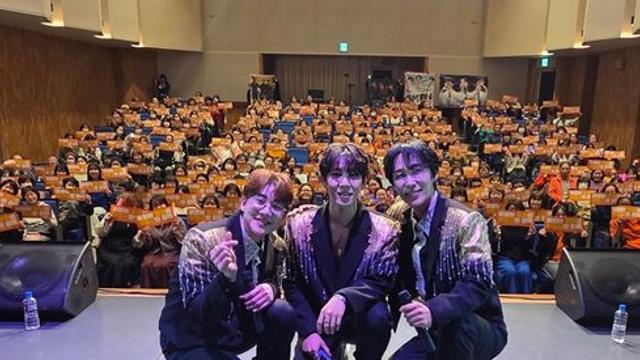 삼총사, 한류 트로트 새 바람 됐다…日서 첫 단독 콘서트 