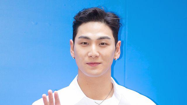 가수 백호, 12월 29일 육군 현역 입대