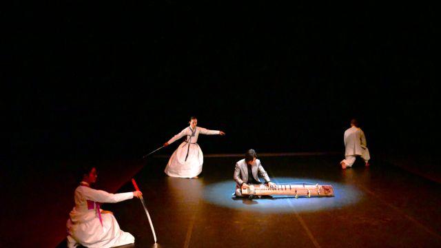 “칼과 춤의 합… 부국강병 꿈꾼 정조, 예술에 정신을 새기다” ‘칼검(劍) 춤무(舞)’ 그 뒷 이야기 [공연리뷰]