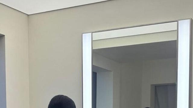 56세 엄정화 동안 미모 과시…거울 셀카 찰칵