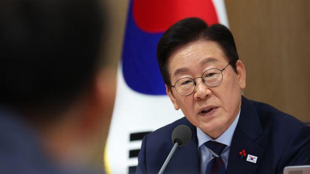 [속보] 李대통령 국정 지지율 54.9%…민주 44.2%·국힘 37.0% [리얼미터]