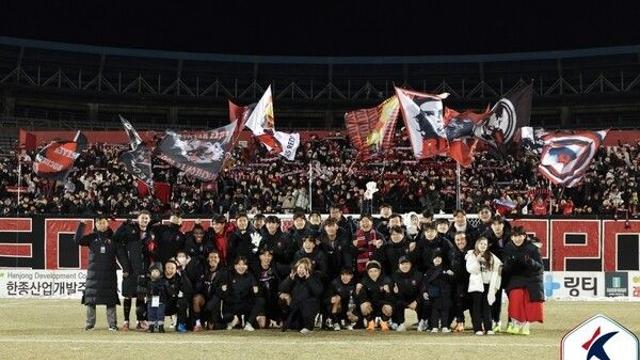 ‘수원 55초 만에 오열∙이기제 퇴장’ K리그1 승격 불발, 부천은 다를까? ‘1차전 제압 유리’