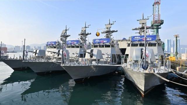 NLL 수호의 핵심이자 해군의 ‘창끝전력’…신형 참수리 고속정 4척 통합 진수