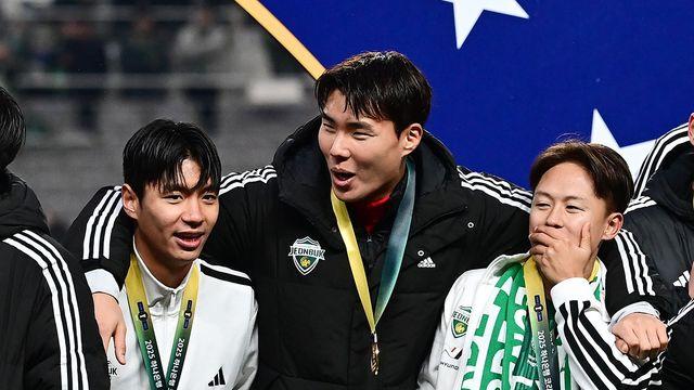 전북서 두 번째 '더블' 국대 GK 송범근 