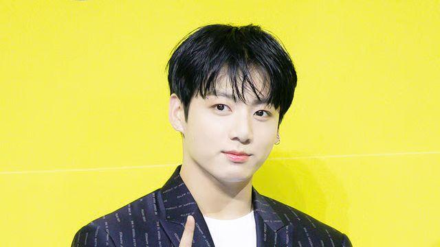 BTS 정국-에스파 윈터 '커플 타투' 열애설 폭발...양측 소속사 침묵에 팬들 '술렁'