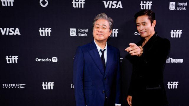 '어쩔수가없다', 美 골든글로브 남우주연상 등 3개 부문 후보