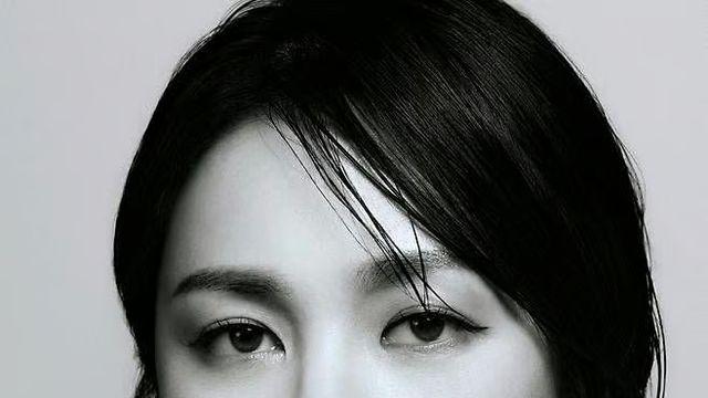 박나래, 갑질·불법 의료 논란 속 방송 활동 전면 중단 선언...