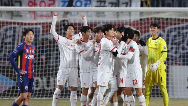 부천, 창단 이래 첫 K리그1 승격…합산 4-2 승→수원FC는 6년 만의 2부 강등