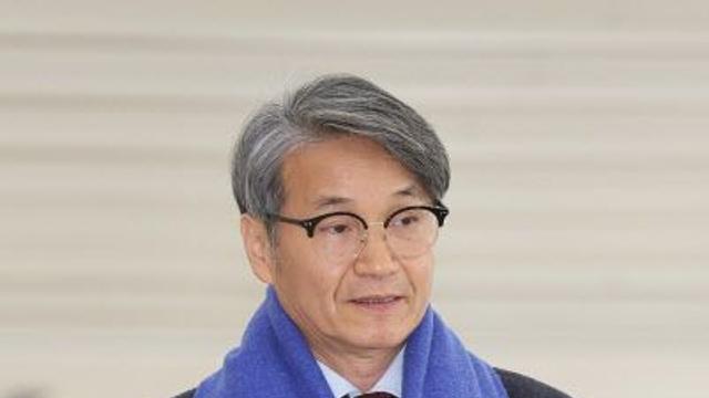 '디올 가방' 건넨 최재영 특검 출석…