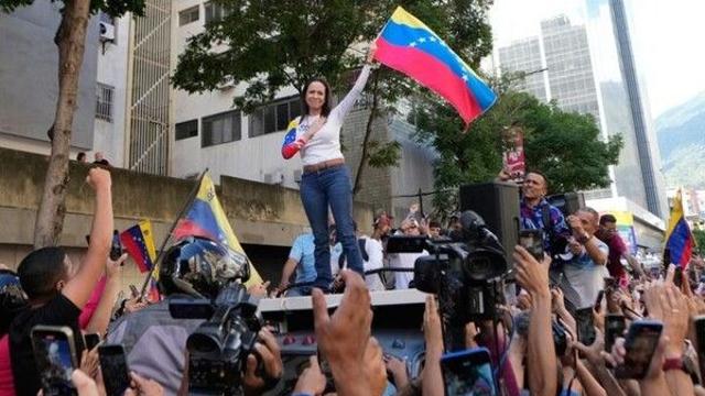 마차도, 노벨평화상 수상 하루 전 관례적 기자회견 취소…시상식 참석 여부 관심