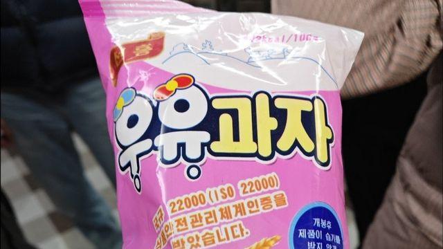 산리오 캐릭터 들어간 최신 북한 과자 근황..