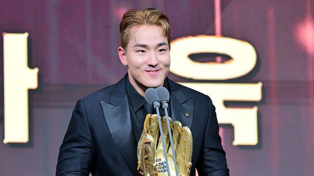 이 선수가 이순철·류현진을 소환하다니…'신인왕+GG' 안현민 