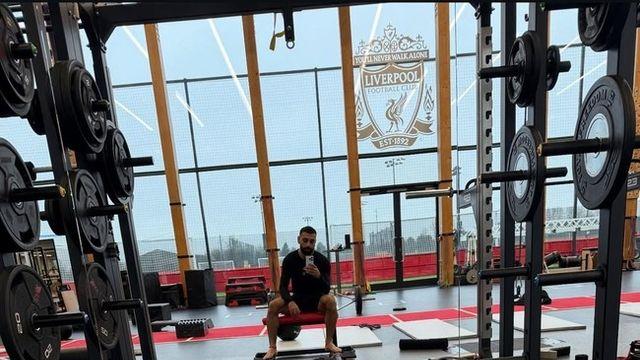 ‘나 홀로 리버풀에’… ‘명단 제외’ 살라, 훈련장 셀카 공개