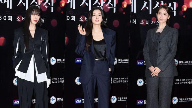 '탈 드레스' 문가영-이선빈-윤아, 레드카펫 압도한 여배우들의 멋쁨 슈트핏