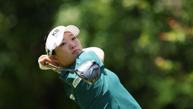 방신실, 버디 터졌지만 3타 차 쓴맛...이동은 공동 7위로 LPGA 합격