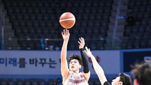 정관장, 소노 꺾고 3연승 질주…'416승' 유도훈 감독, 통산 다승 3위