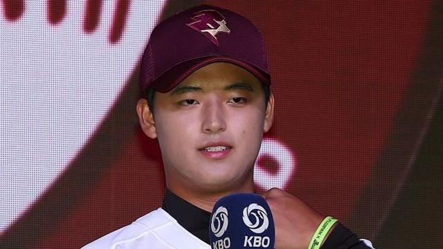 “떳떳하다”던 '전체 1순위' 지명 박준현…학폭 처분 뒤집혀 ‘인정’