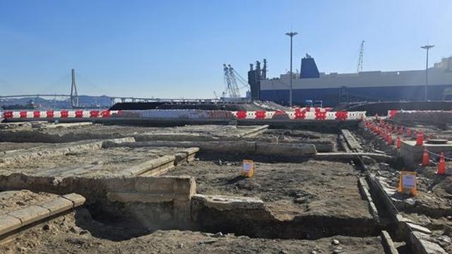부산항 북항 1부두 땅속서 100여년 전 철도시설 흔적 발견