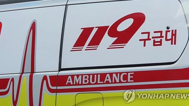 파주 레미콘공장서 경사로 트럭 굴러가자 세우려던 60대 숨져