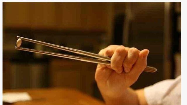 본인은 젓가락질 어떻게 하시나요?