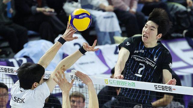 '트레블' 영광 뒤따른 성장통…기록으로 반등하는 현대캐피탈