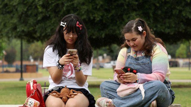 호주, 10일부터 16세 미만 소셜미디어 이용 차단…세계 최초