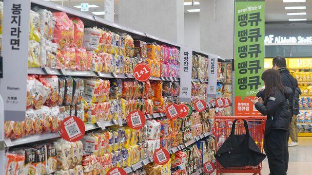 곡물·환율·유가 ‘삼중고’···연말 물가 폭등에 서민 지갑 ‘곡소리’