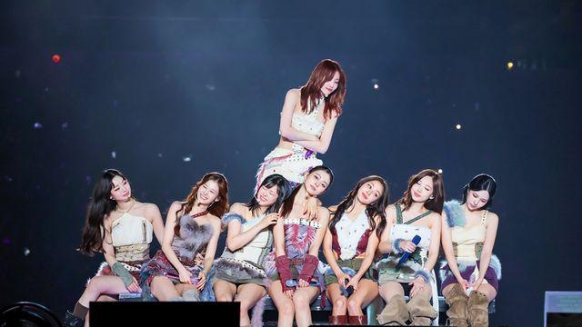 K팝 걸그룹 최초…트와이스, 홍콩 카이탁 스타디움 공연
