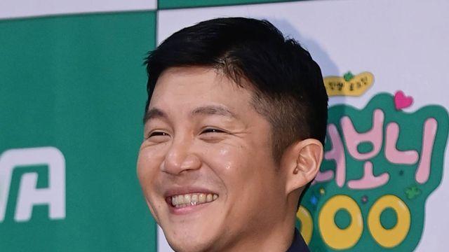 ‘조폭 연루설’ 조세호 ‘유퀴즈’ 하차, “당분간 유재석 혼자 진행” (전문)[공식]