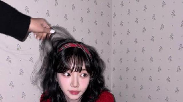 에스파 카리나, 바닥 기며 고양이 포즈…제법 사람 같았어 [DA★]