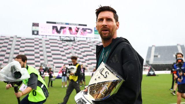 '축구의 신' 메시, MLS 역대 첫 2년 연속 MVP '우뚝'
