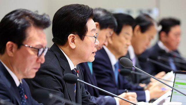 '727.9조' 李정부 첫 예산안 국무회의 통과…올해比 8.1%↑