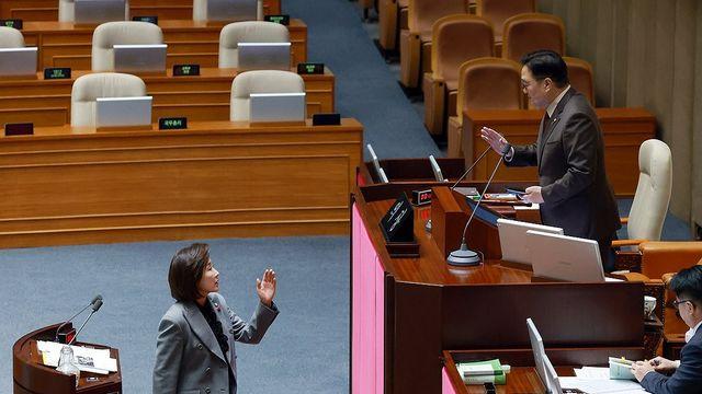 여야, 연말 필버·입법 대결 돌입…