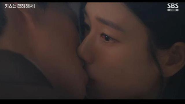 ‘질투 폭발’ 장기용, 안은진에 키스 고백 “가지마” (‘키스는’) [종합]