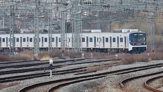 출근길 대란 피했다...철도노조 파업 유보 