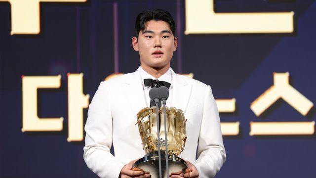 편견을 깬, '4표 유격수' 우투양타 NC 김주원의 260표 대반란 [IS 피플]